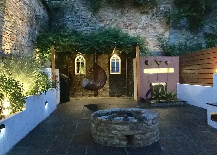 Boutique House Central Wells